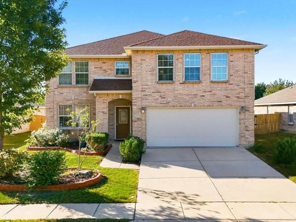 4648 Pangolin Drive, Fort Worth, TX 76244