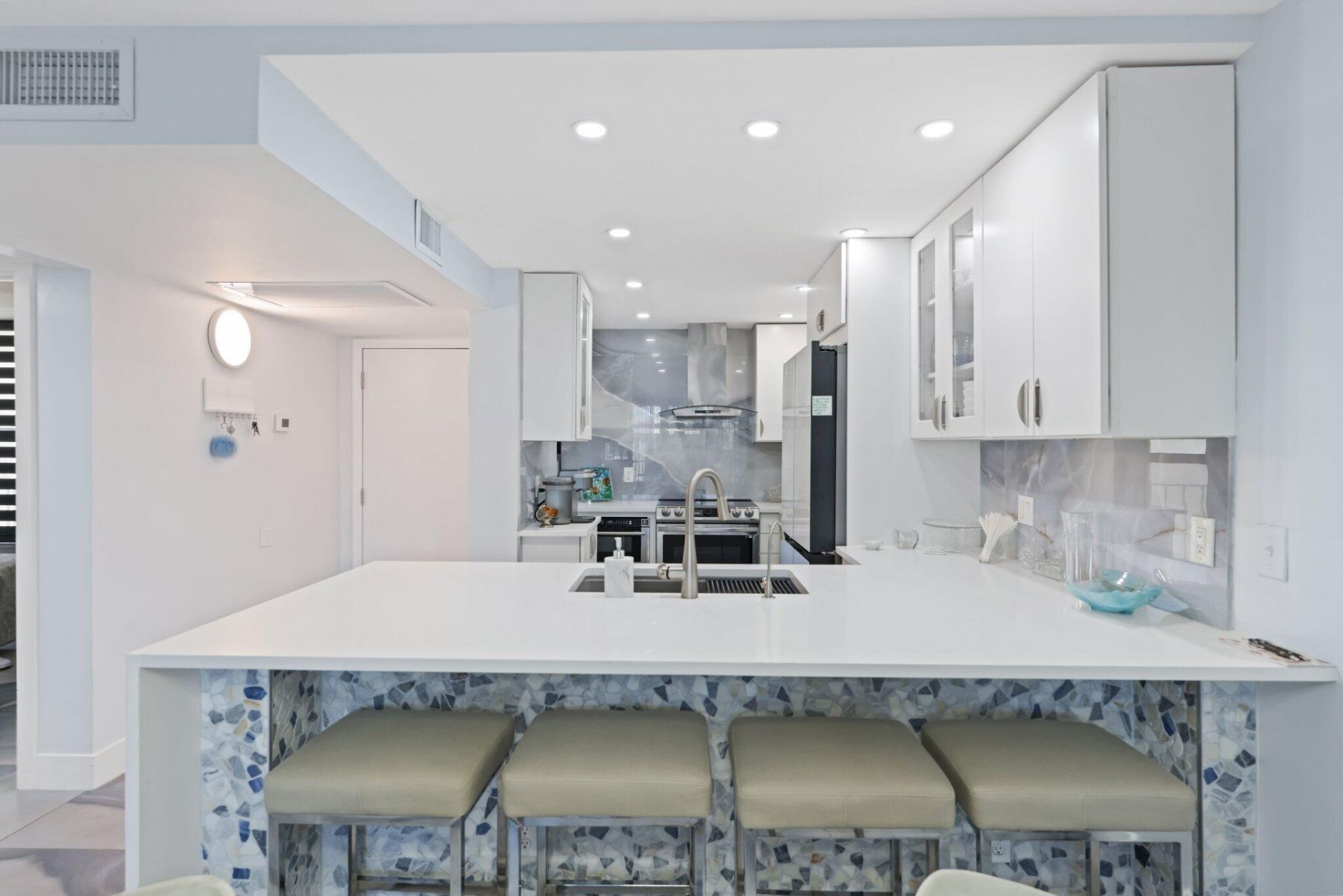 12 Royal Palm Way, Unit 605, Boca Raton, FL 33432 Photo