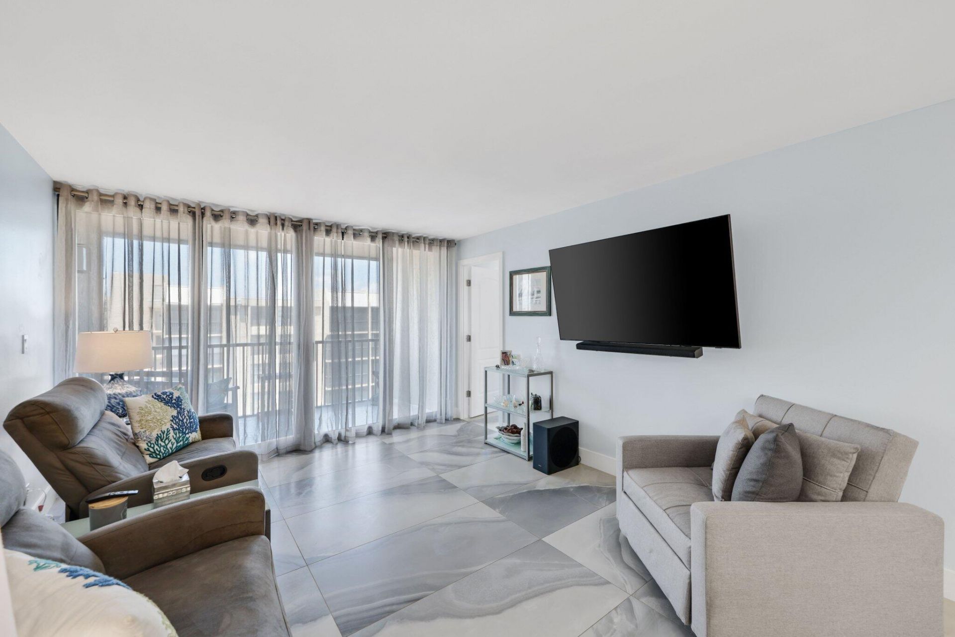 12 Royal Palm Way, Unit 605, Boca Raton, FL 33432 Photo