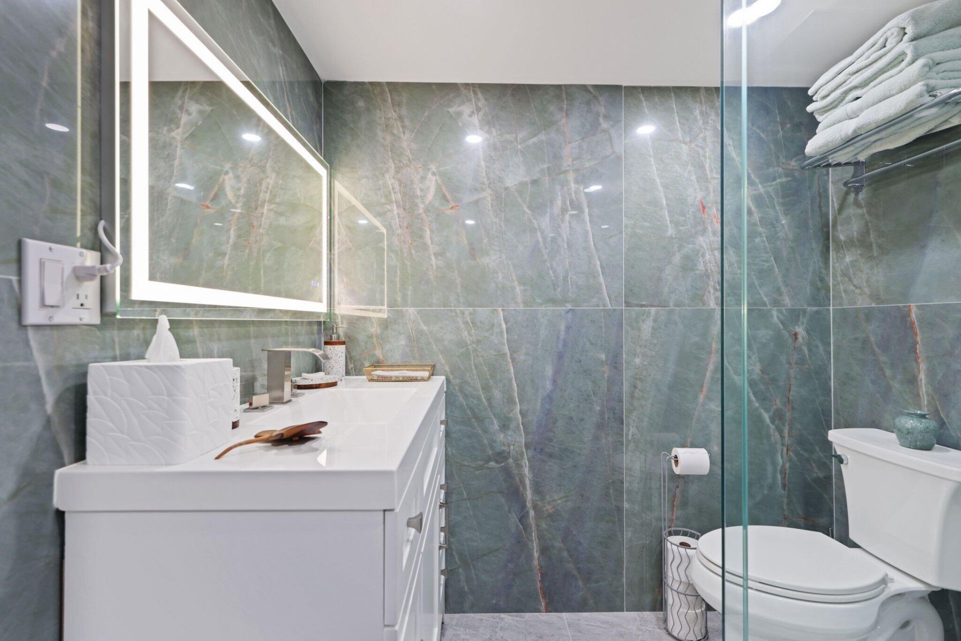 12 Royal Palm Way, Unit 605, Boca Raton, FL 33432 Photo