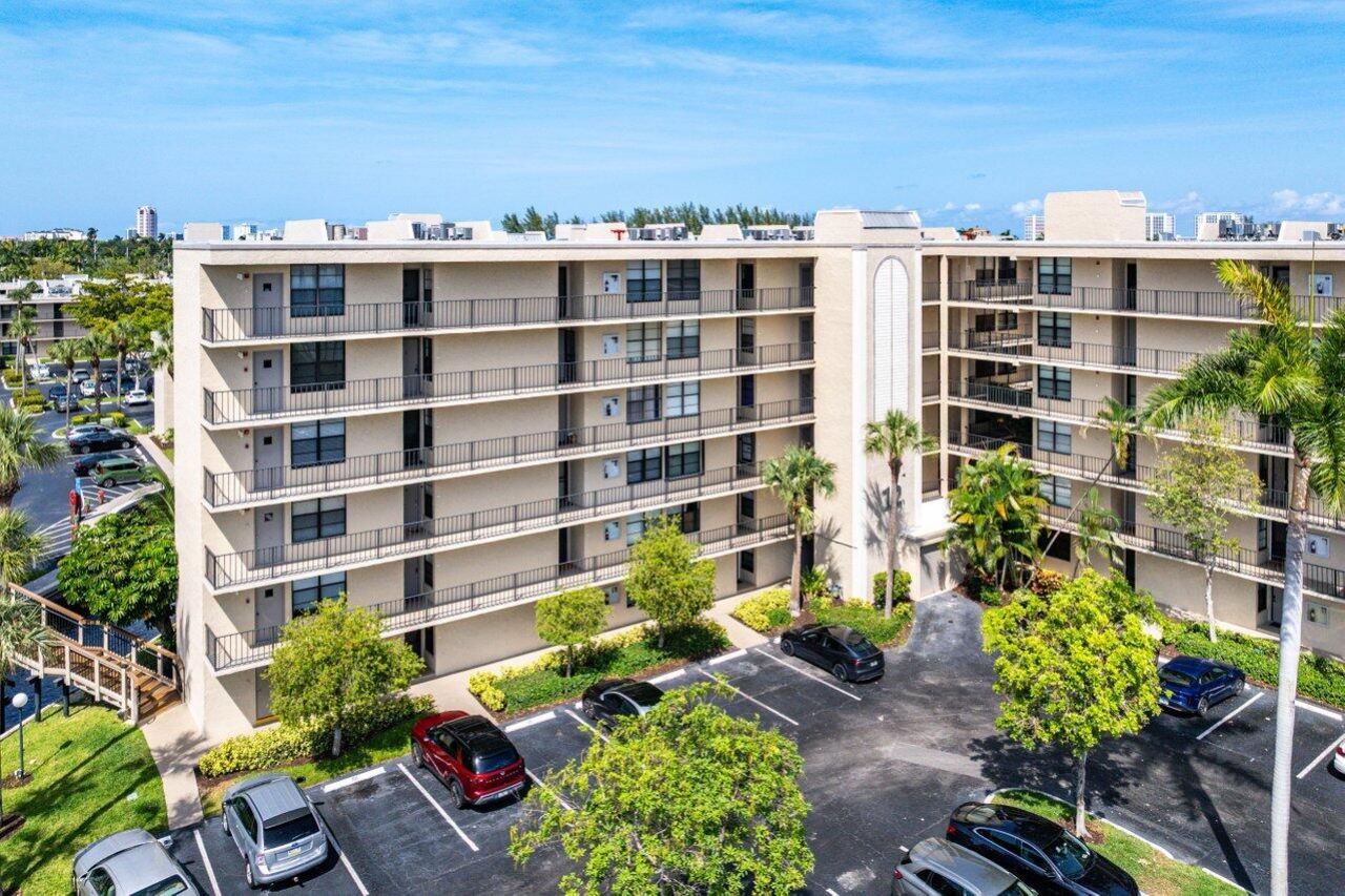 12 Royal Palm Way, Unit 605, Boca Raton, FL 33432 Photo