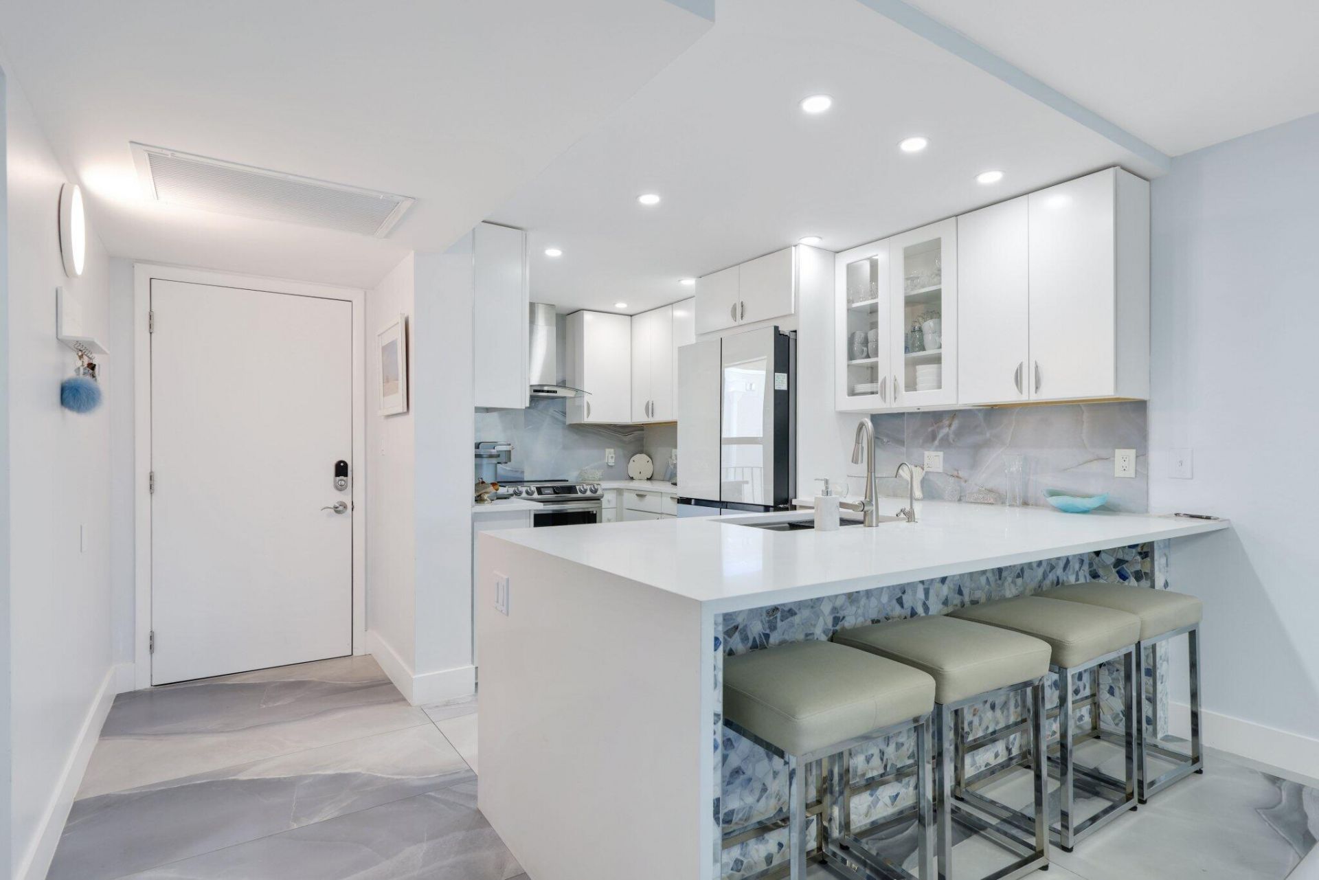 12 Royal Palm Way, Unit 605, Boca Raton, FL 33432 Photo