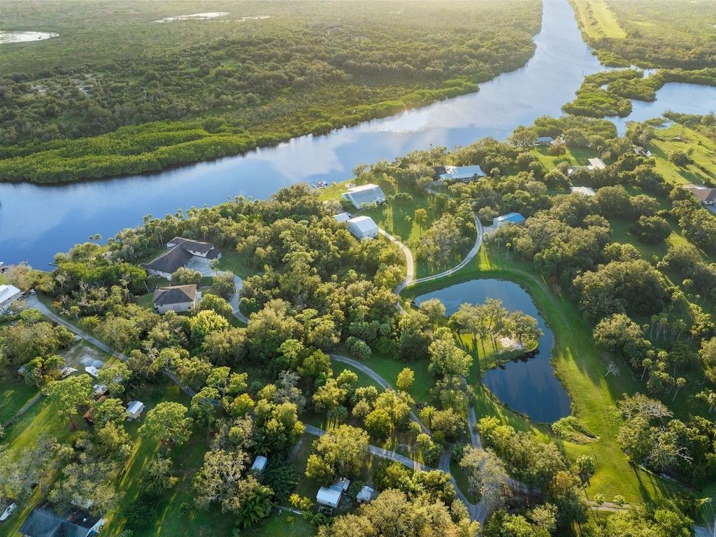 9598 Tortoise Lane, Sebastian, FL 32976 Photo