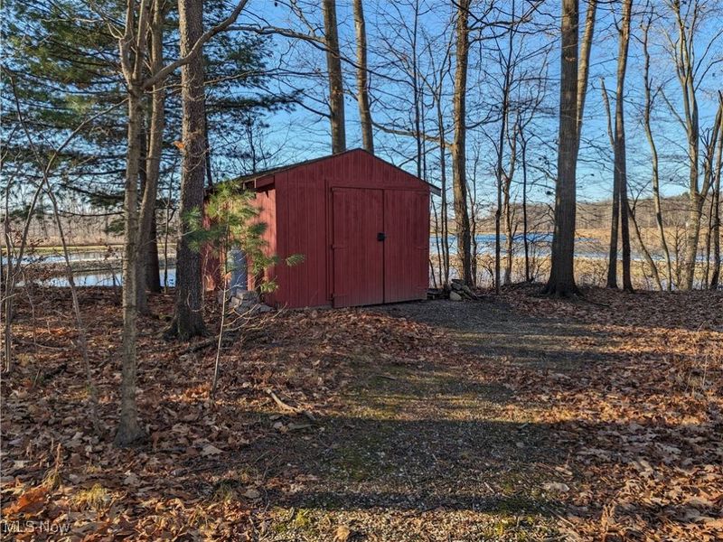 13807 Equestrian Drive, Burton, OH 44021 Photo 5