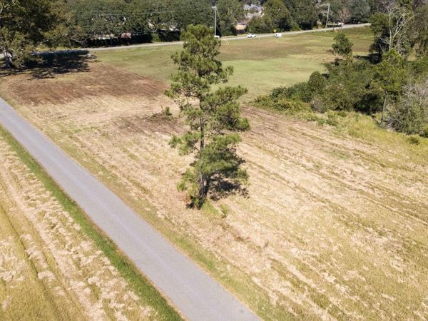 11905 Airport Boulevard, Mobile, AL 36608