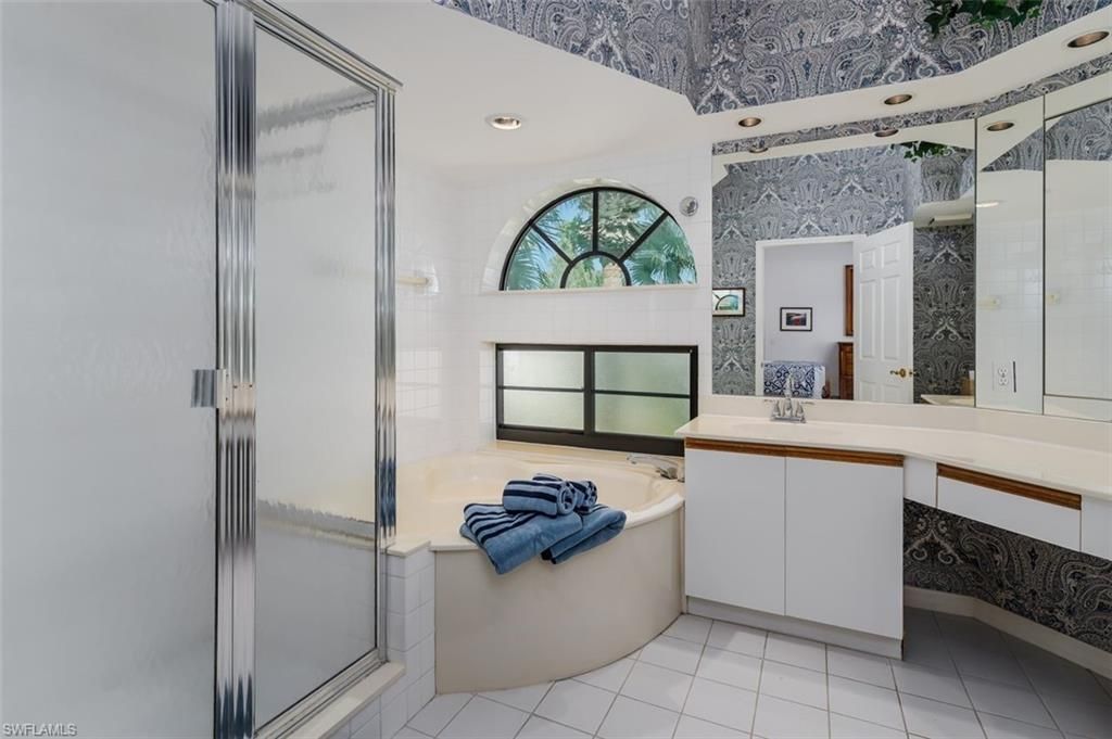 6545 Valen Way, Unit F205, Naples, FL 34108 Photo