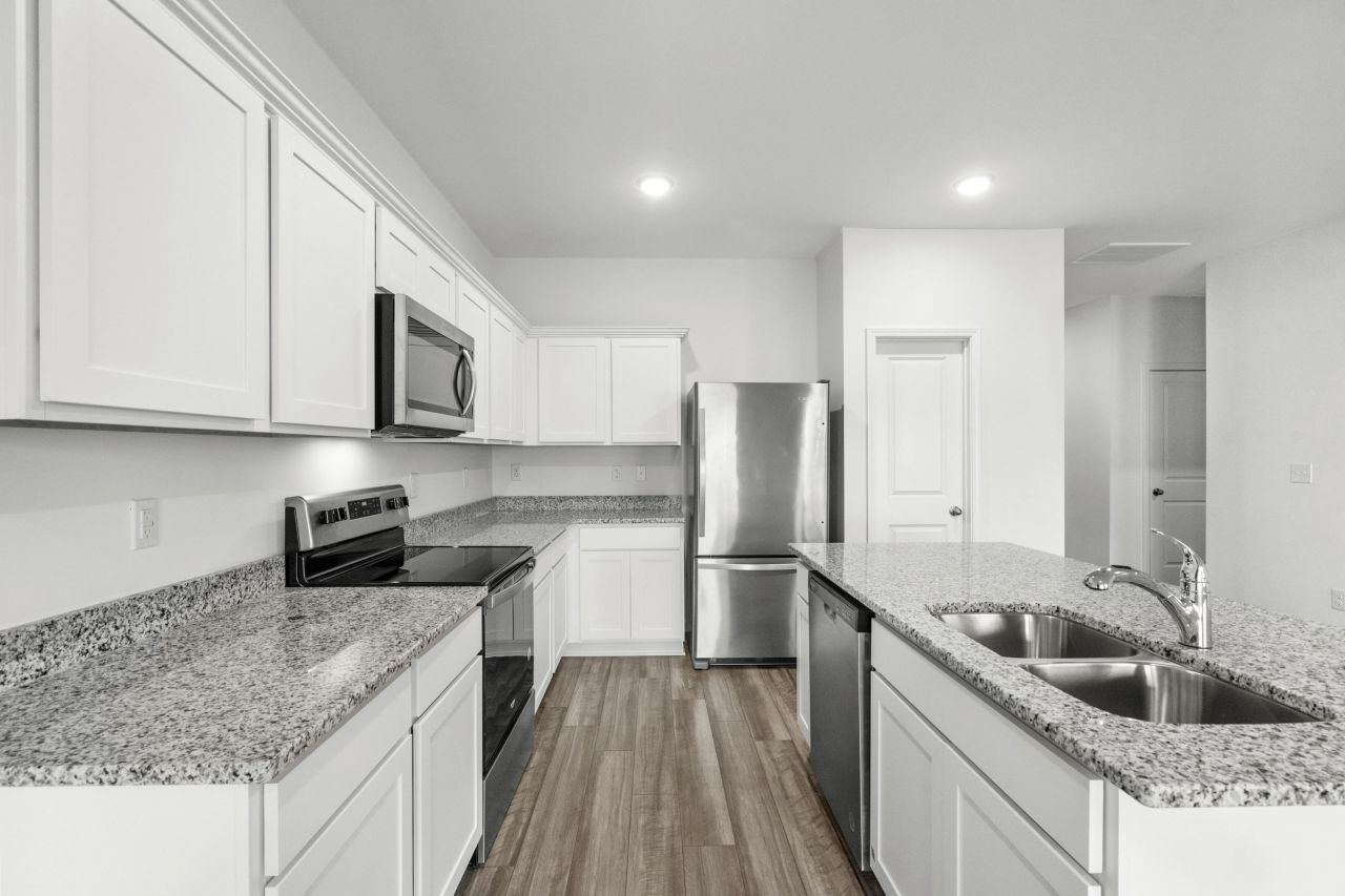 349 Sporting Dr Photo 14