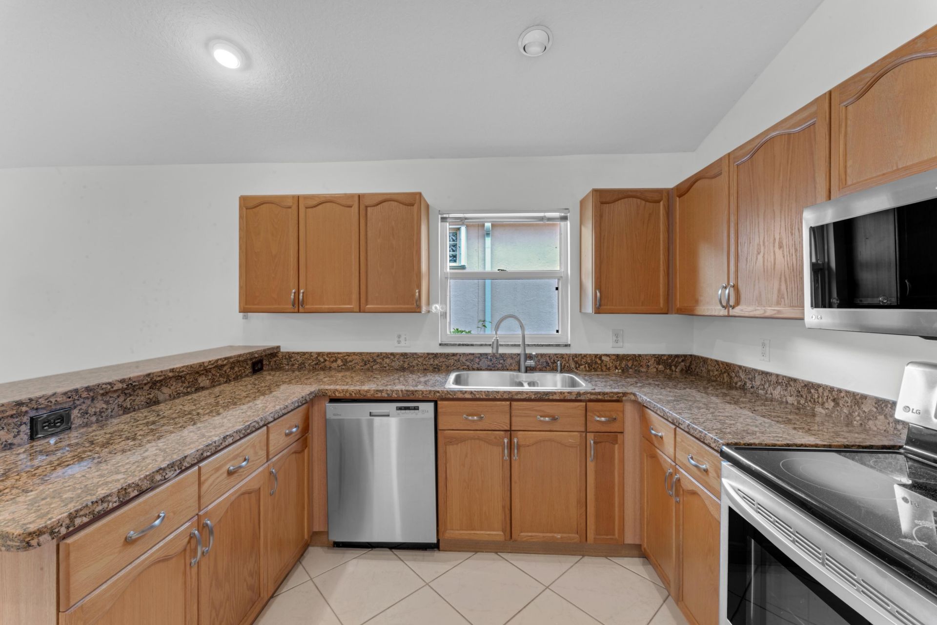 2705 Pointe Circle, Greenacres, FL 33413 Photo