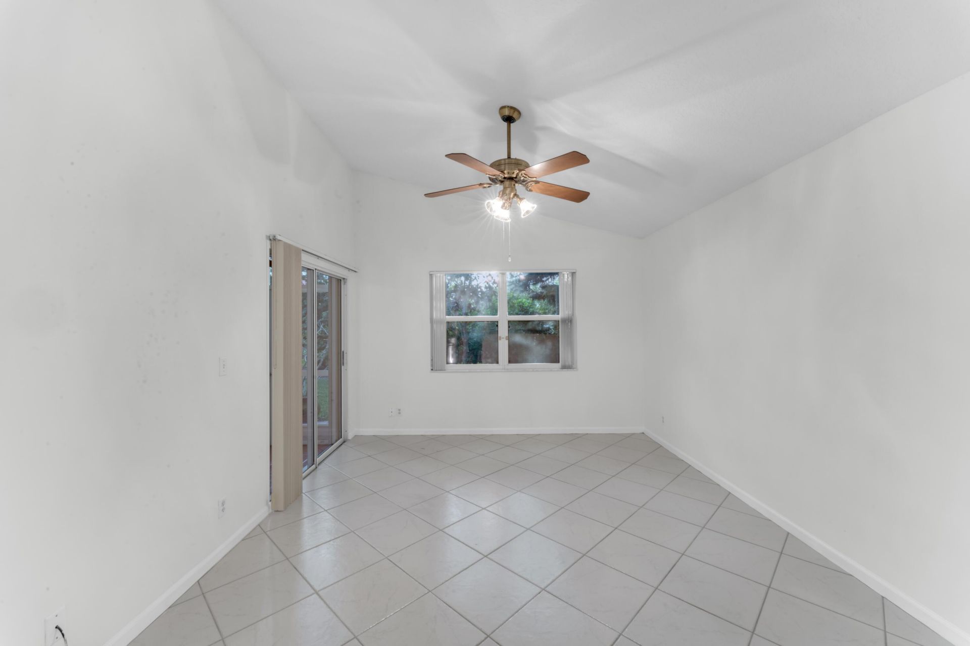 2705 Pointe Circle, Greenacres, FL 33413 Photo