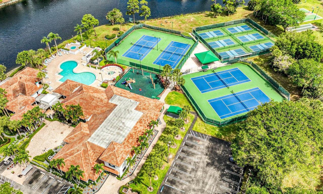 2705 Pointe Circle, Greenacres, FL 33413 Photo
