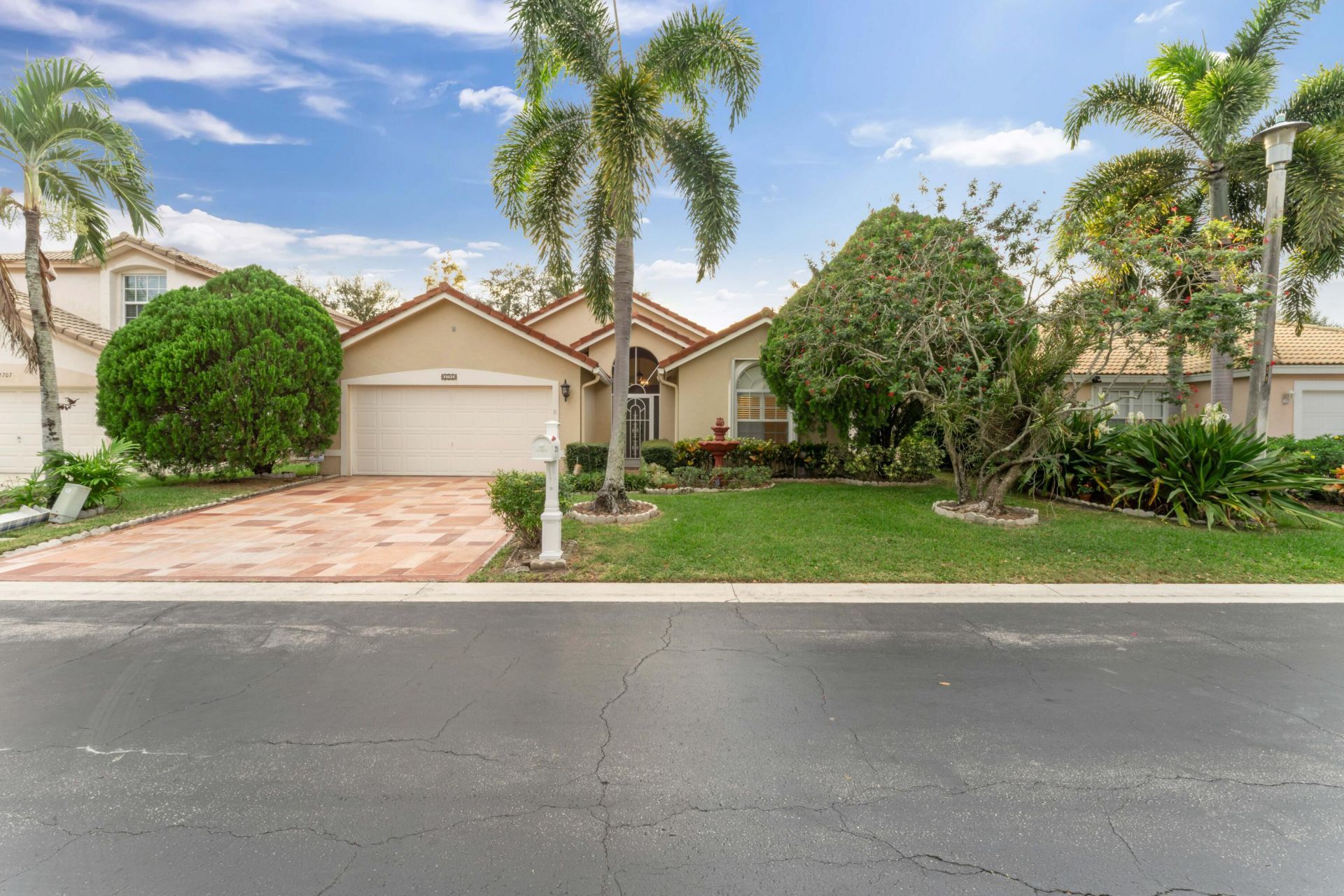 2705 Pointe Circle, Greenacres, FL 33413 Photo