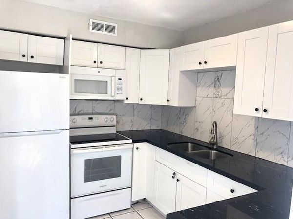 5317 NW 18th St, Unit 2B, Fort Lauderdale, FL 33313
