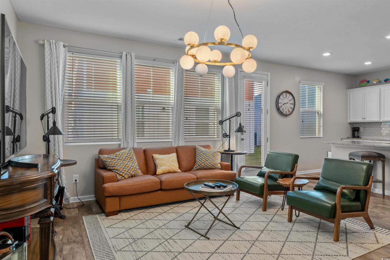 4727 Cloisters Ln. Photo 8