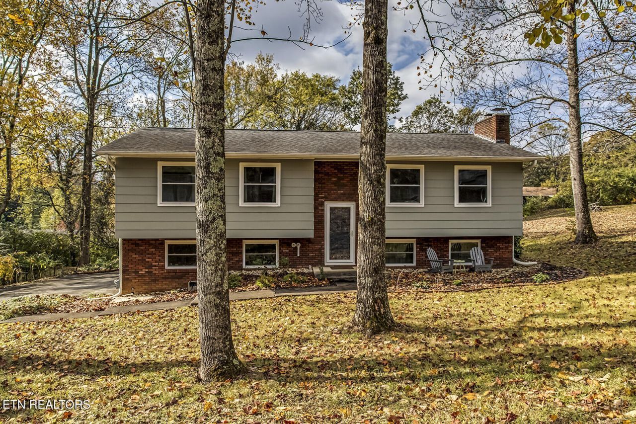 1517 Arrow Wood Rd, Knoxville, TN 37919 Main Photo