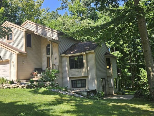 10029 Wildwood Court, Richland, MI 49083
