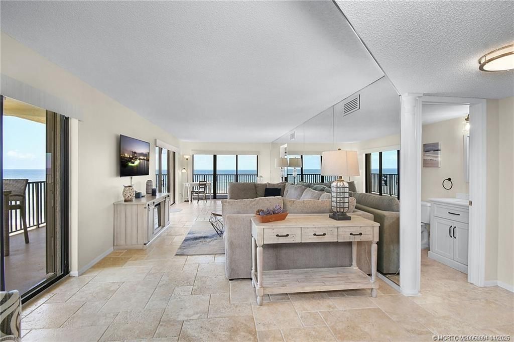 10044 S Ocean Drive, Unit 702, Jensen Beach, FL 34957 Photo