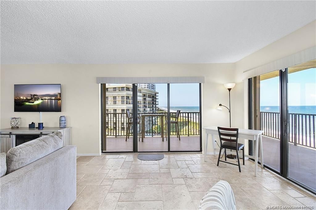10044 S Ocean Drive, Unit 702, Jensen Beach, FL 34957 Photo
