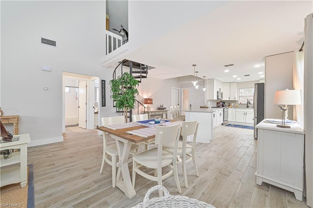 6449 Royal Woods Dr, Fort Myers, FL 33908 Photo