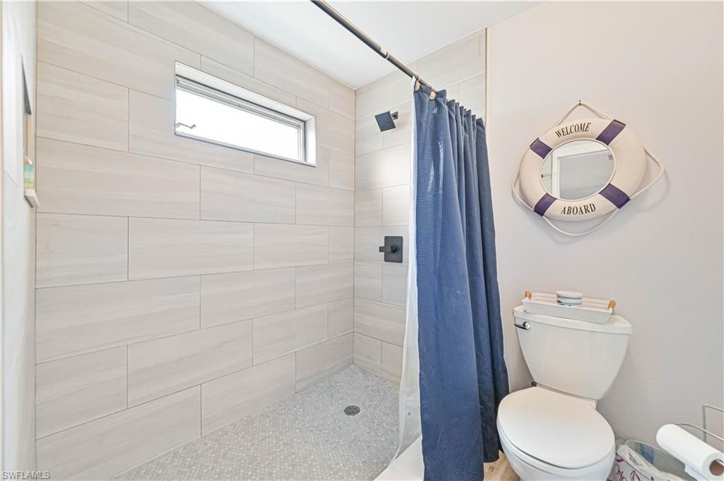 6449 Royal Woods Dr, Fort Myers, FL 33908 Photo