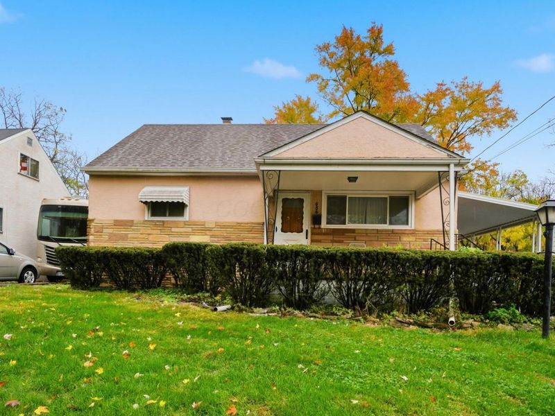 686 Plymouth Street, Worthington, OH 43085 Photo 1