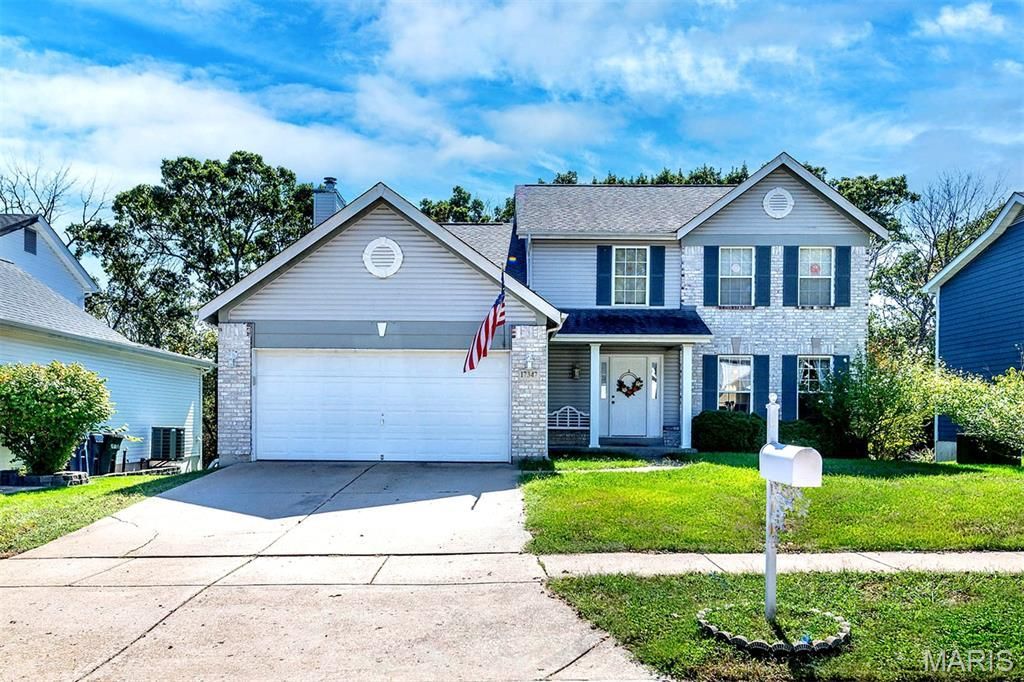 17347 Hilltop Ridge Drive, Eureka, MO 63025 Main Photo