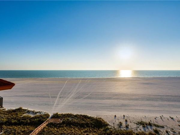 180 Seaview CT, Unit PH 1203, MARCO ISLAND, FL 34145