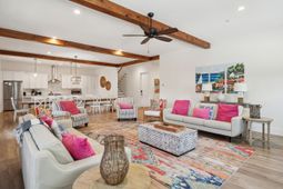 112 E Huron Avenue photo 4