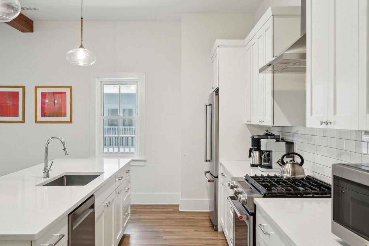 112 E Huron Avenue Photo 20