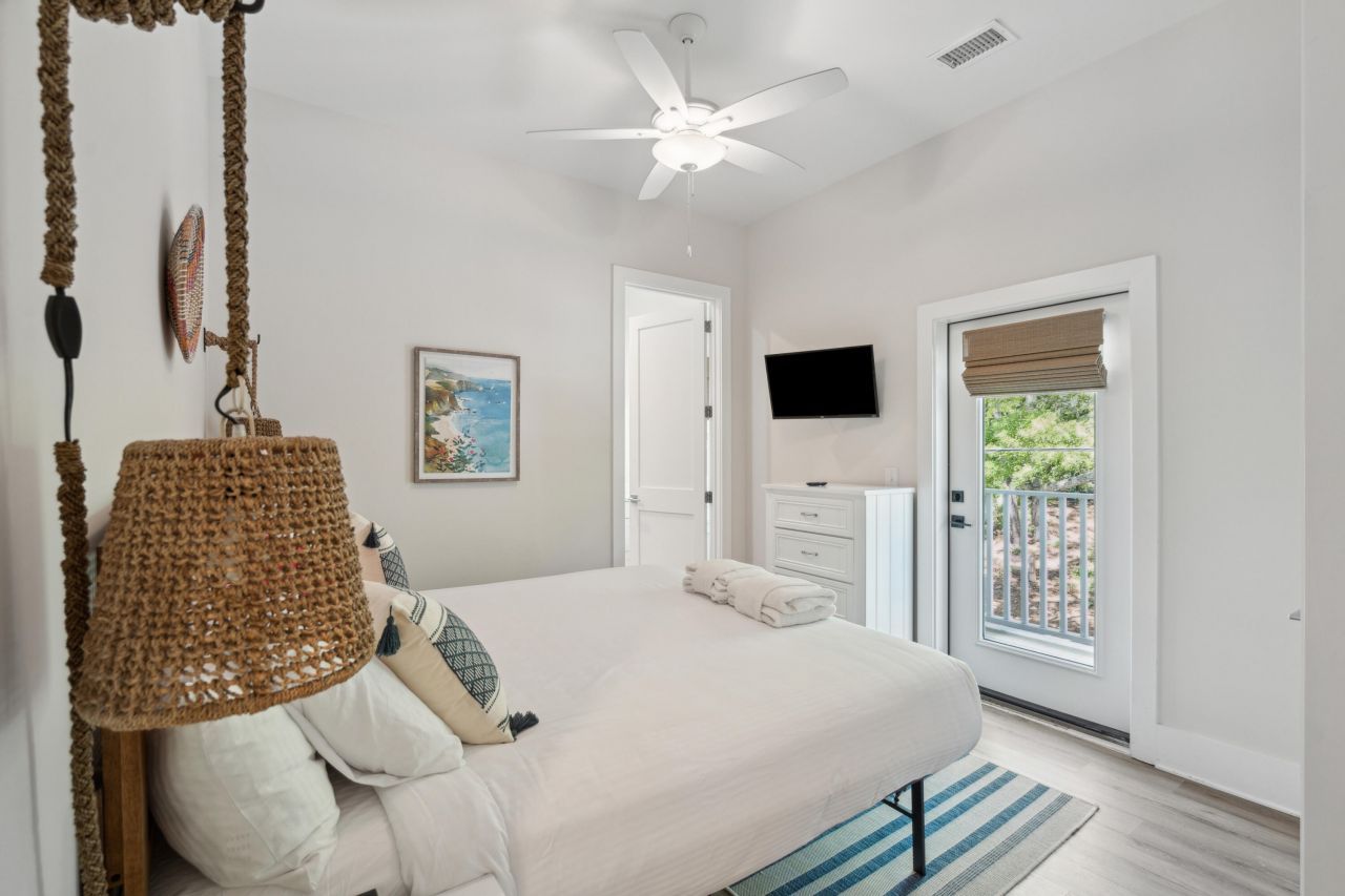 112 E Huron Avenue Photo 24