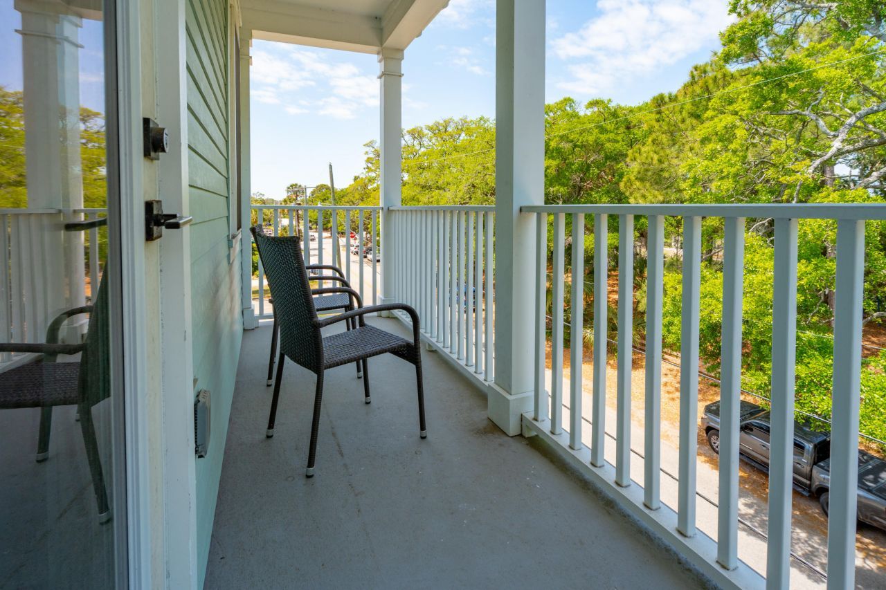 112 E Huron Avenue Photo 25