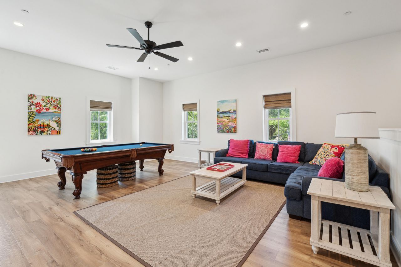 112 E Huron Avenue Photo 32