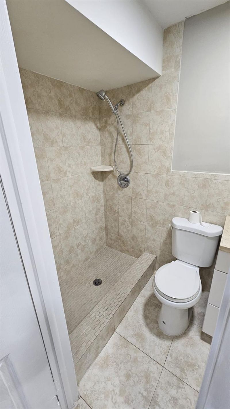 5881 NW 16th Pl, Unit 320, Sunrise, FL 33313 Photo