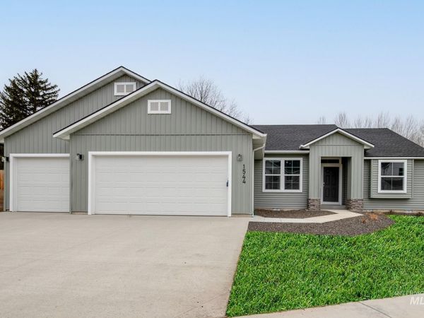 1544 Long Pond St, Middleton, ID 83644