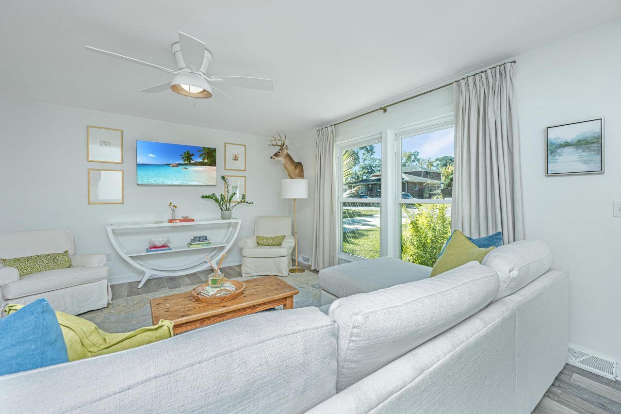 6020 Meadowcliff Avenue Photo 10