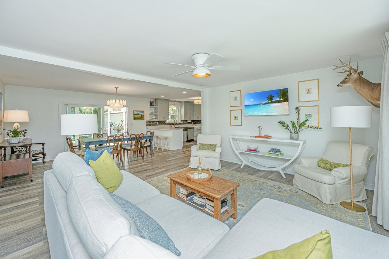 6020 Meadowcliff Avenue Photo 11