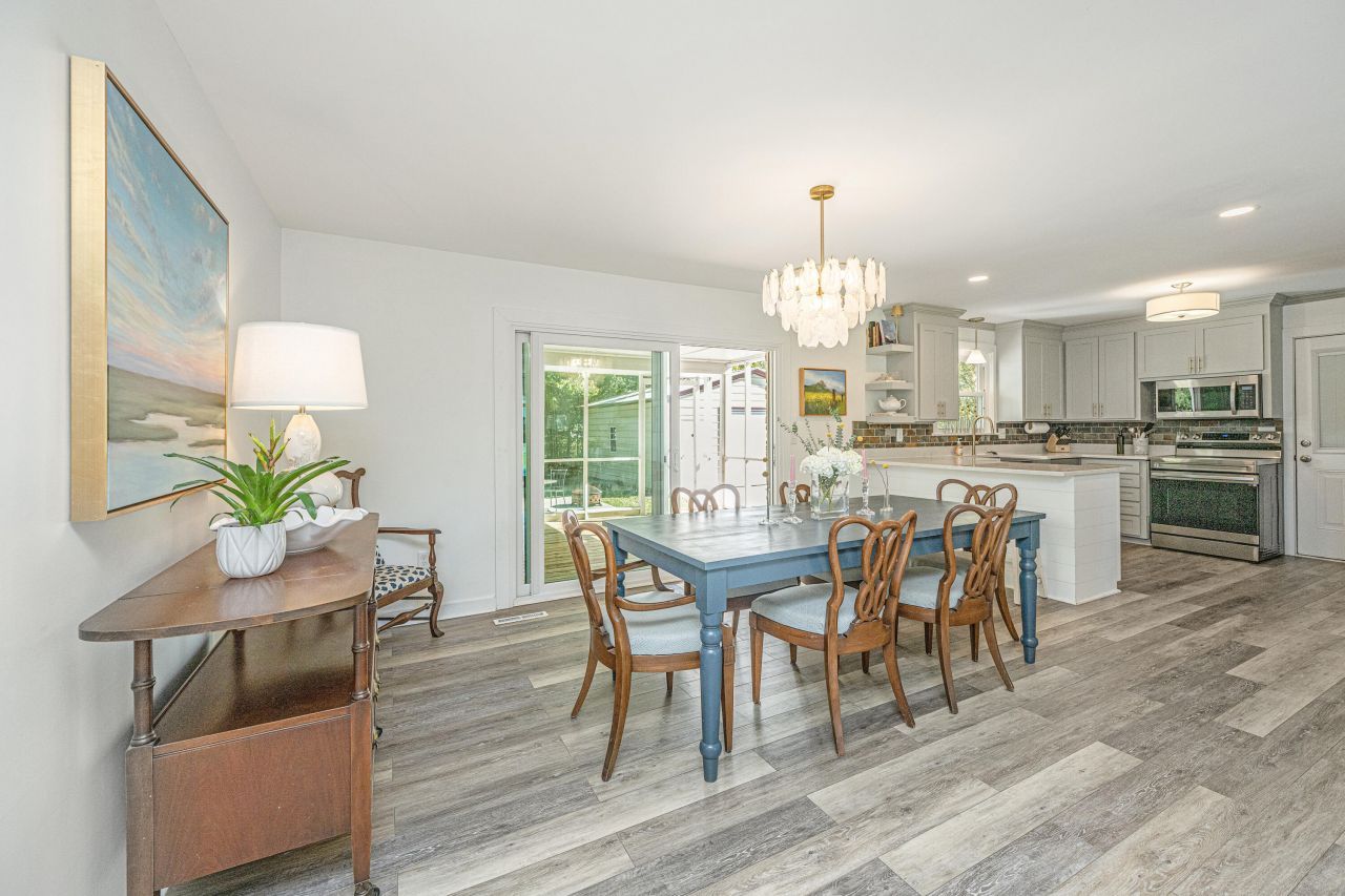 6020 Meadowcliff Avenue Photo 12