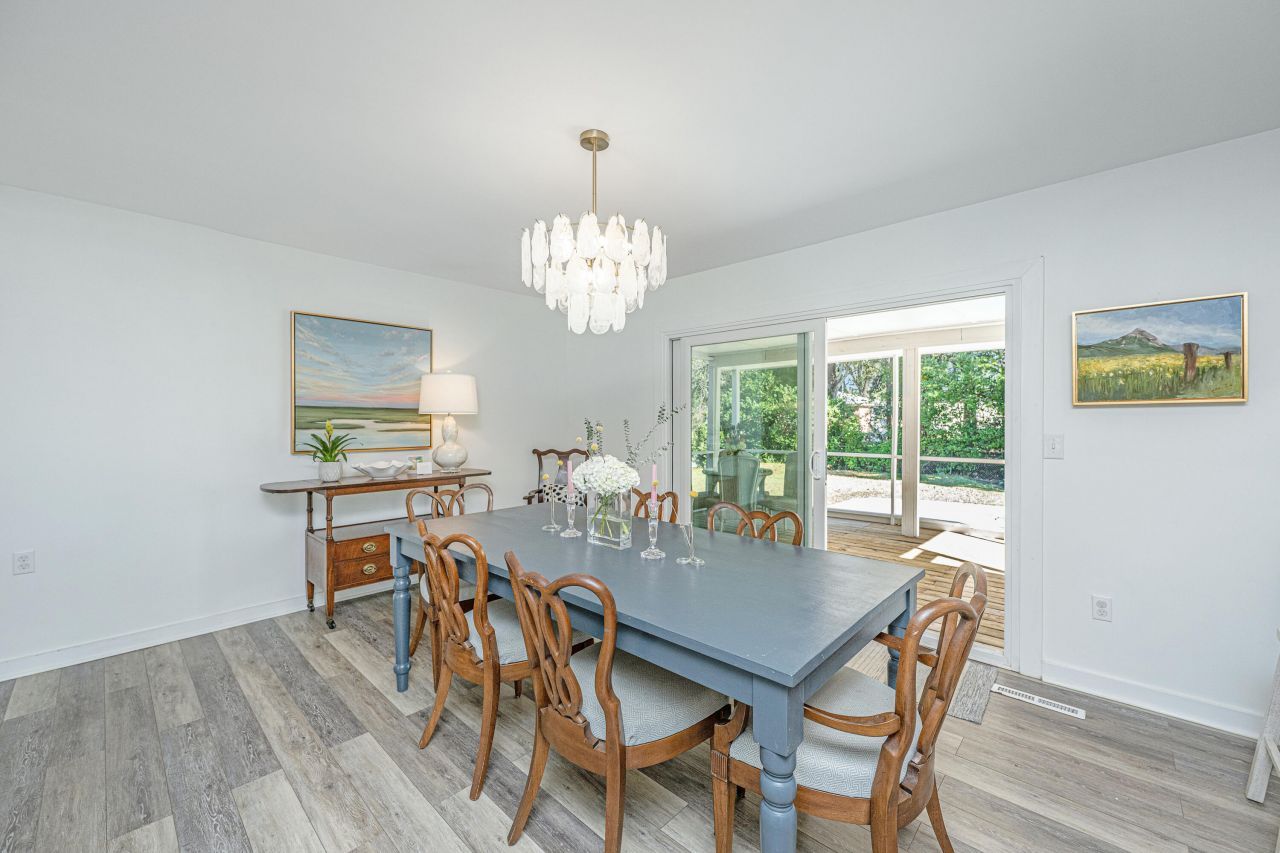 6020 Meadowcliff Avenue Photo 13