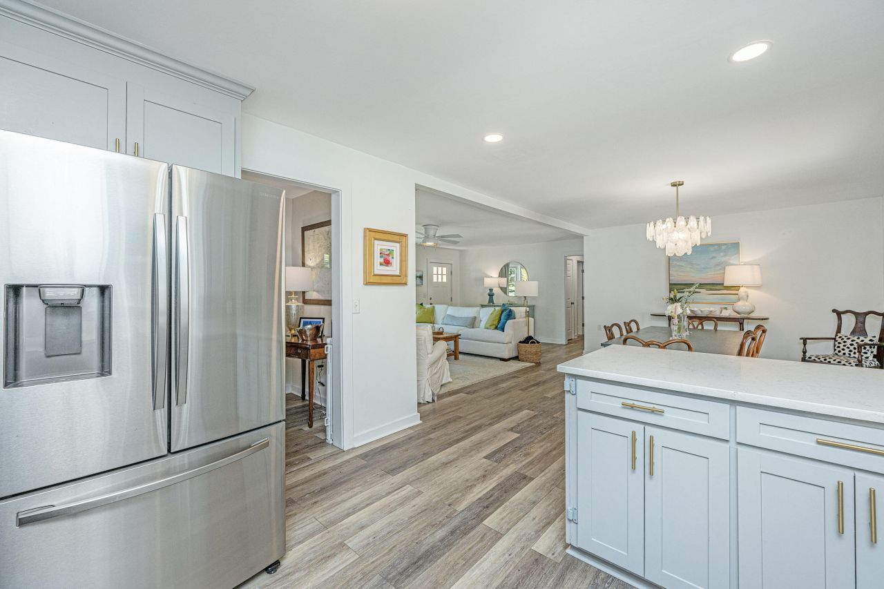 6020 Meadowcliff Avenue Photo 18