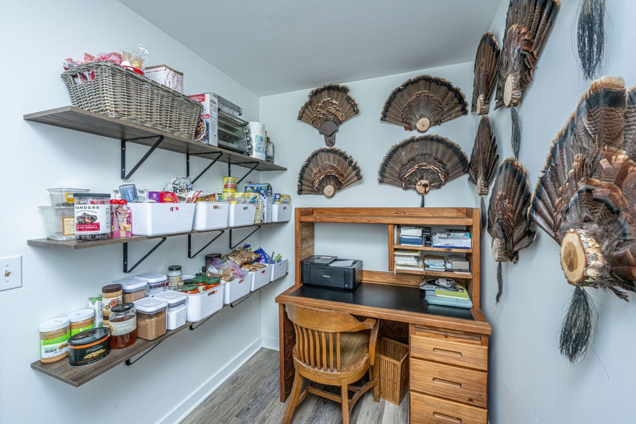 6020 Meadowcliff Avenue Photo 35