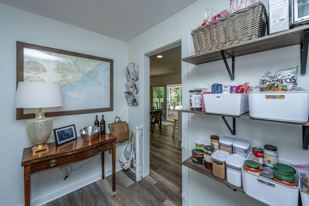 6020 Meadowcliff Avenue Photo 36