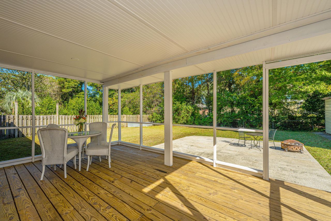 6020 Meadowcliff Avenue Photo 37