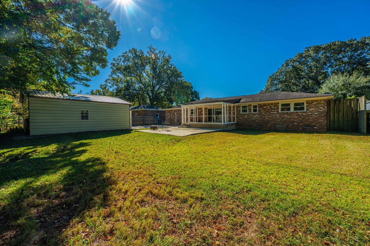 6020 Meadowcliff Avenue Photo 52