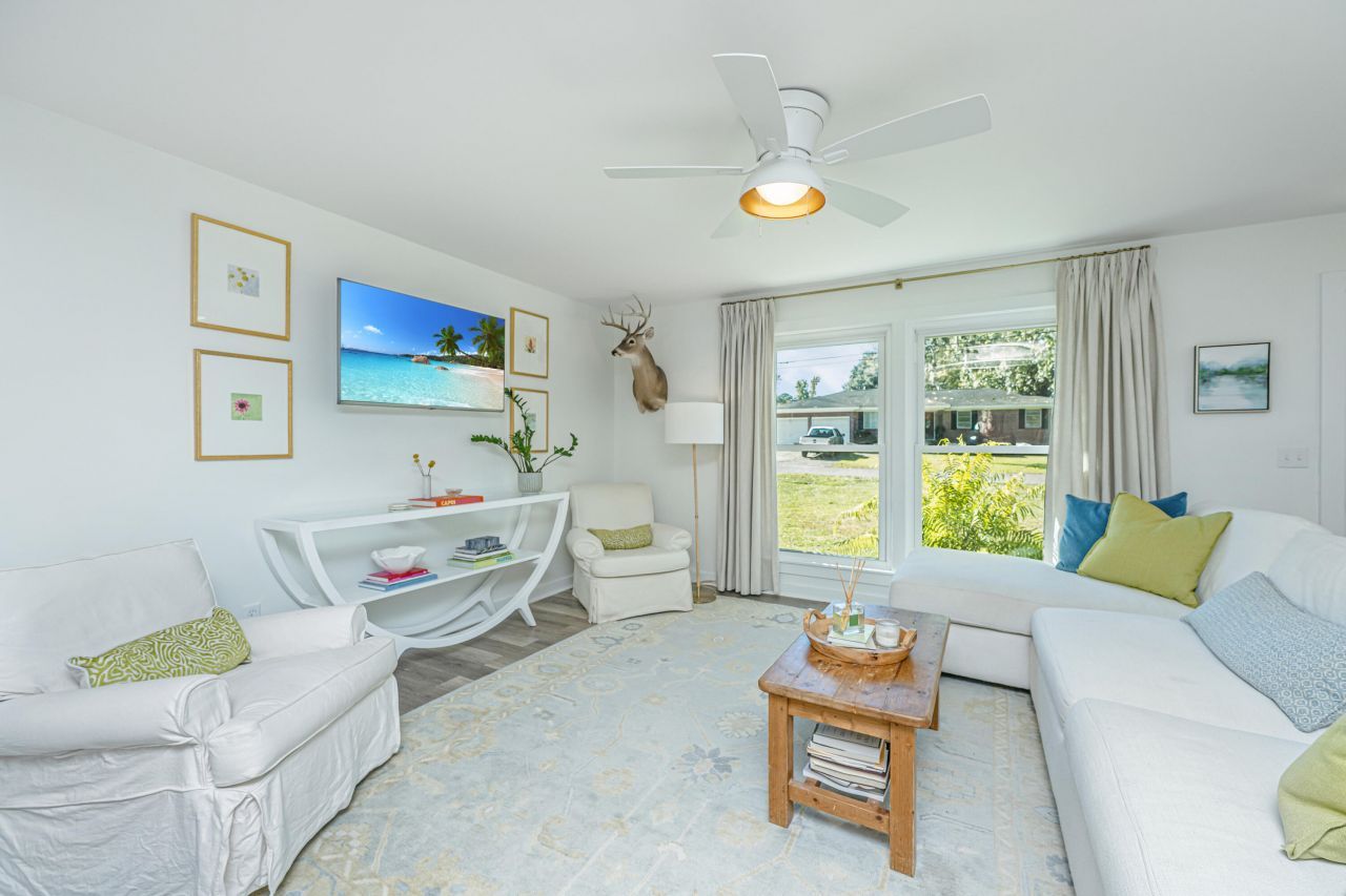 6020 Meadowcliff Avenue Photo 6