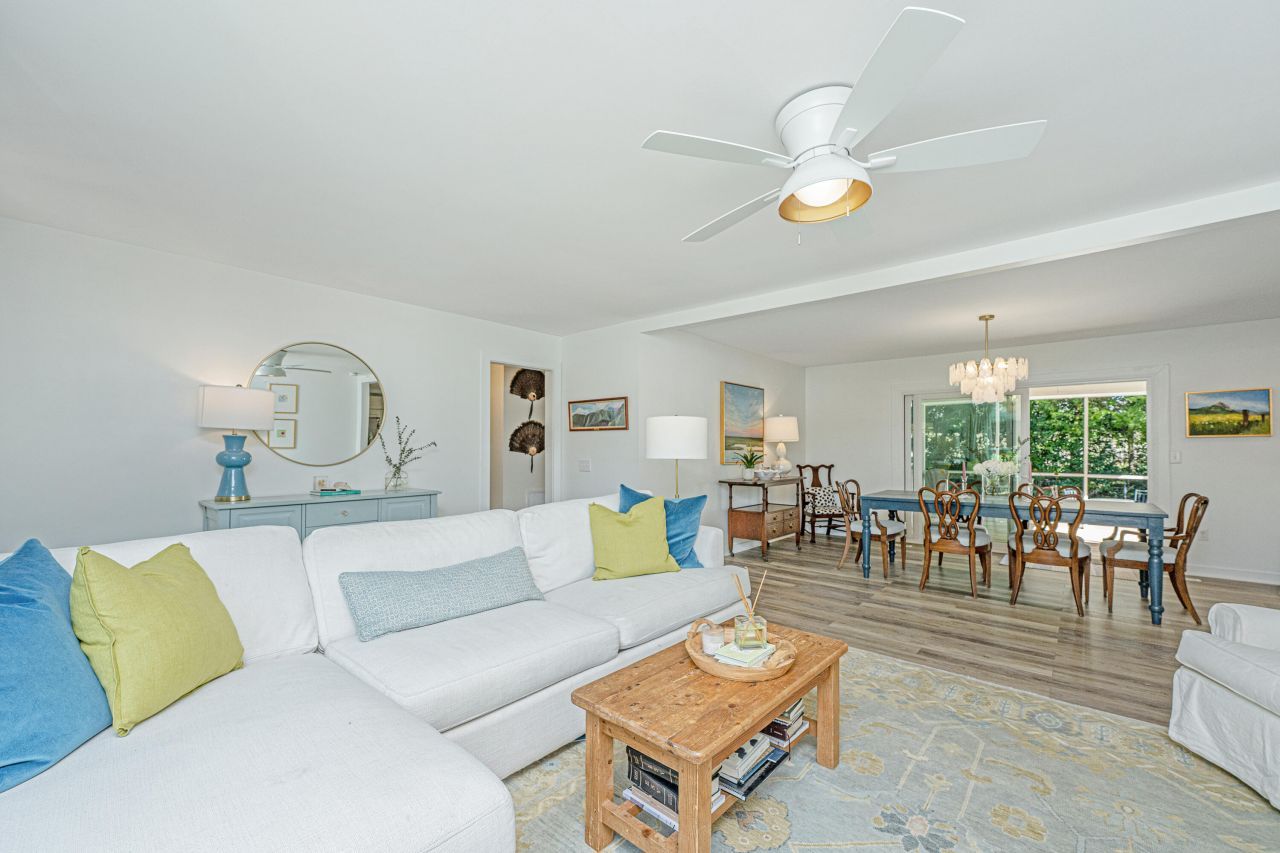 6020 Meadowcliff Avenue Photo 8