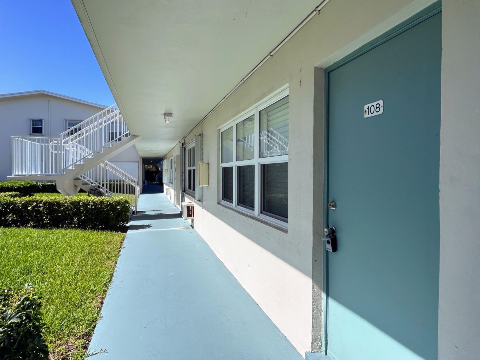680 Horizons W, Unit 108, Boynton Beach, FL 33435 Photo