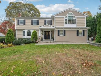 32 Soundview Drive Northport, NY 11768