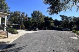 709 N Main Street photo 4