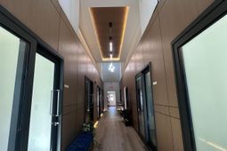 709 N Main Street photo 4