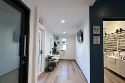 709 N Main Street photo 4