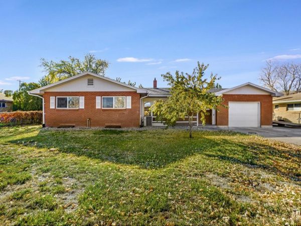 1360 Lawndale Dr, Twin Falls, ID 83301